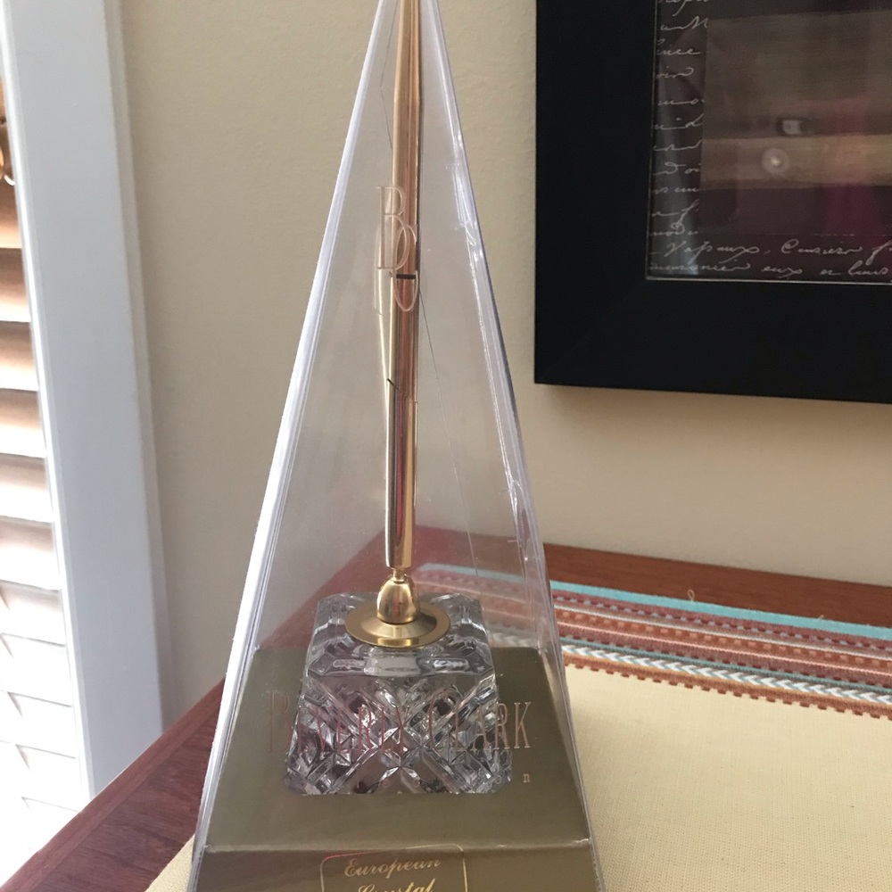 Beverly Clark Pen in crystal stand